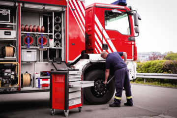 2 feuerwehr drehmoment werkstattwagen 95